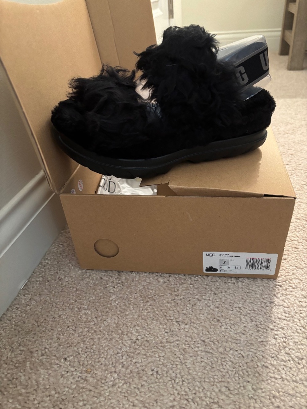New in box Ugg sandals